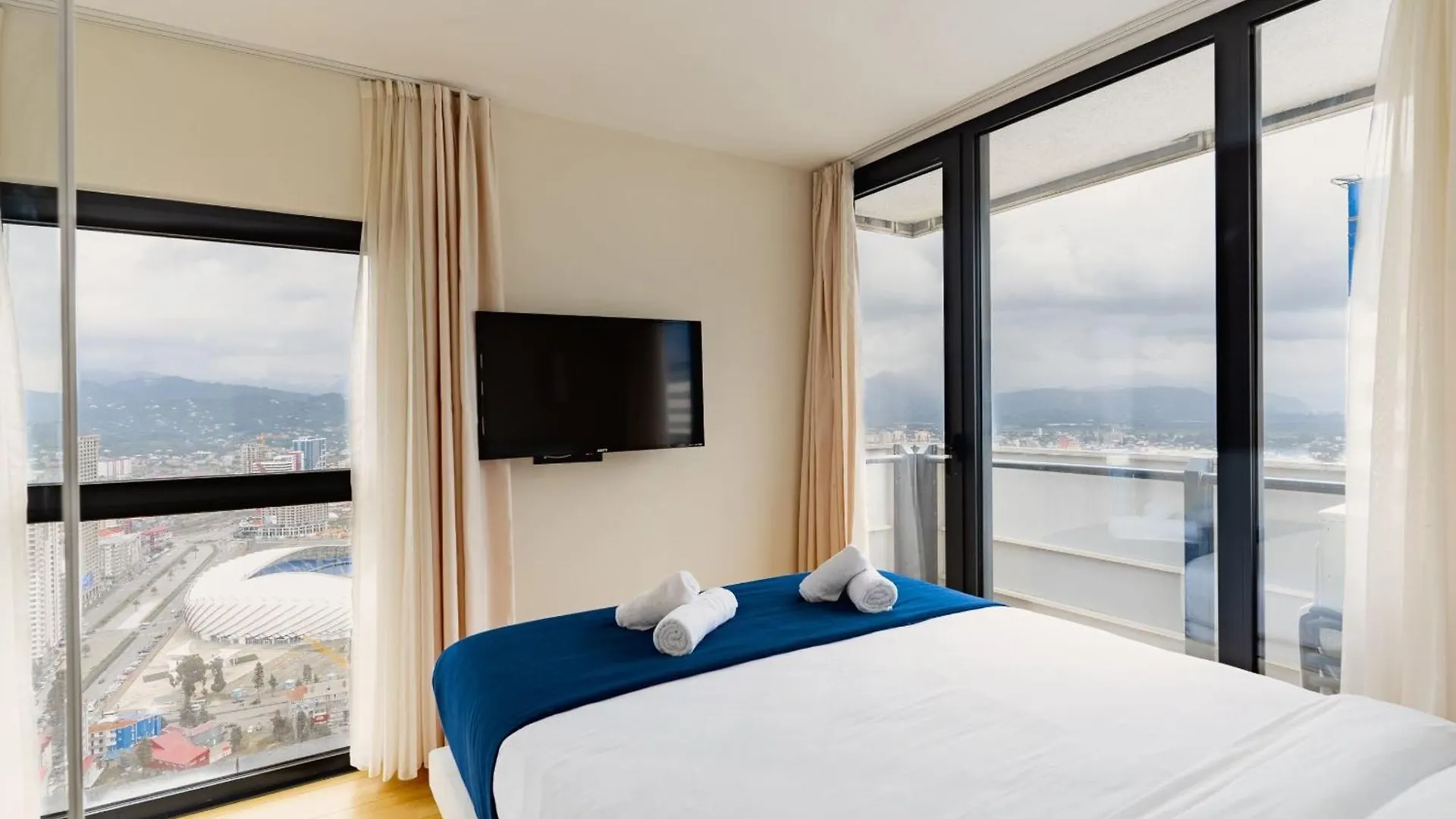 Comfortable Sea View Aparthotel In Orbi City Batumi