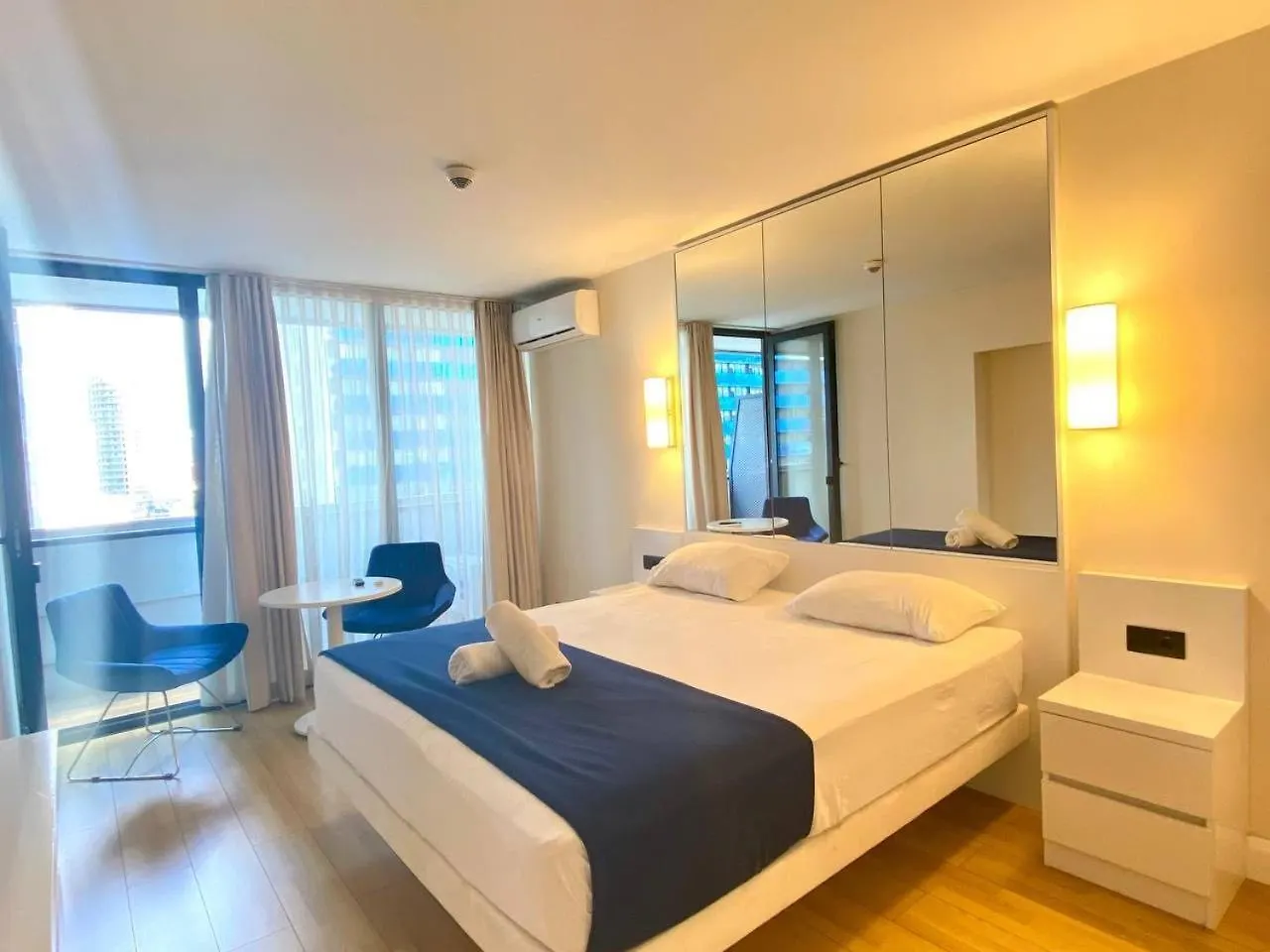 Comfortable Sea View Aparthotel In Orbi City Batumi