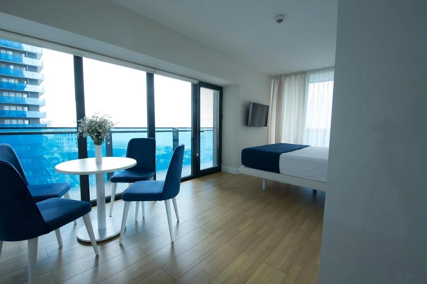 Comfortable Sea View Aparthotel In Orbi City Batumi