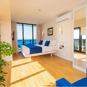شقة فندقية Superior Aparthotel Orbi City Batumi